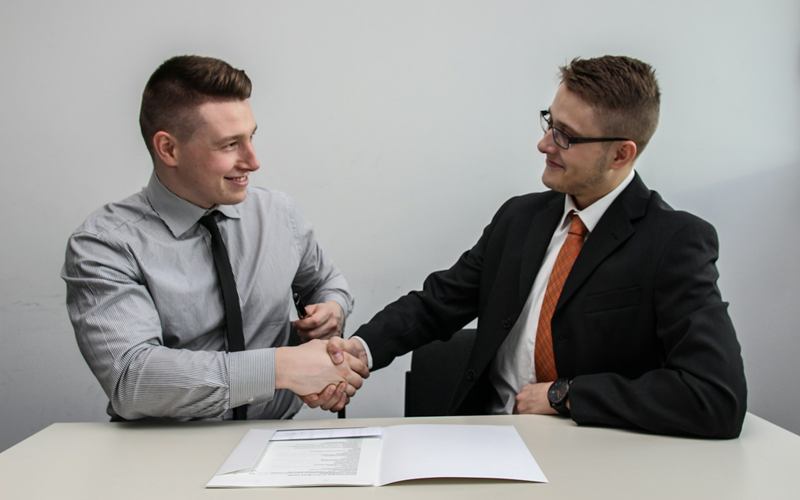 Firma del contrato de administración del condominio